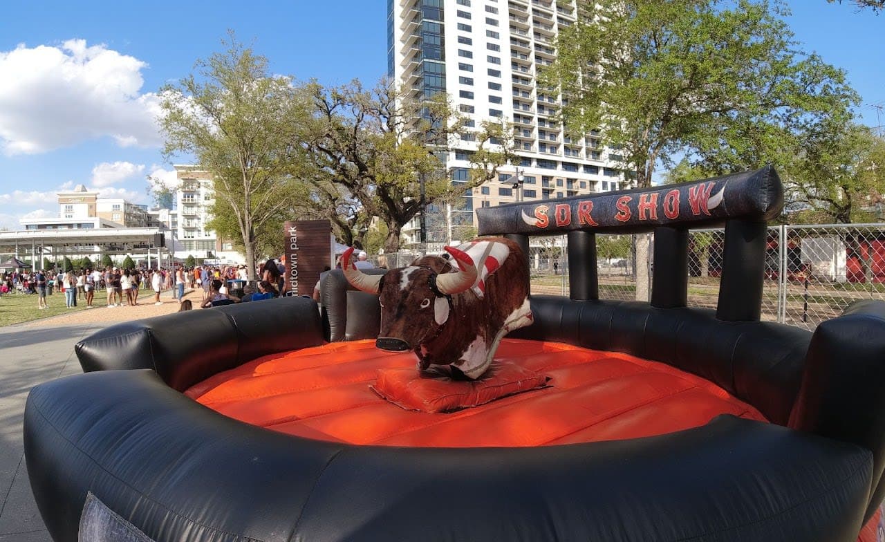 Houston Mechanical Bull Rental: What to Know Before You Book