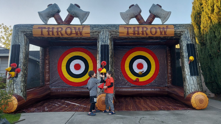 Double Axe Throw